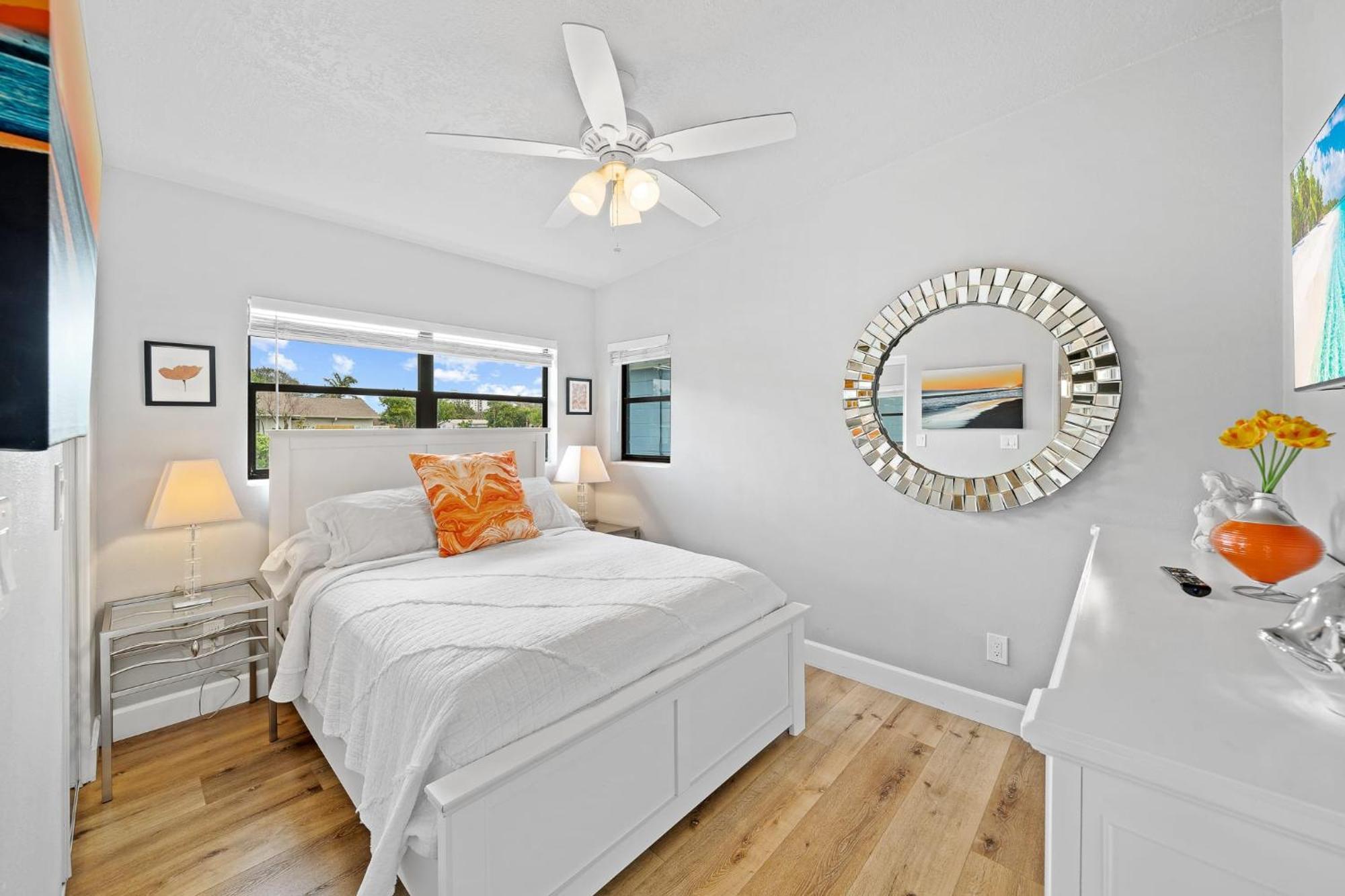 Midtown Cottage - In The Heart Of Cocoa Beach Eksteriør billede
