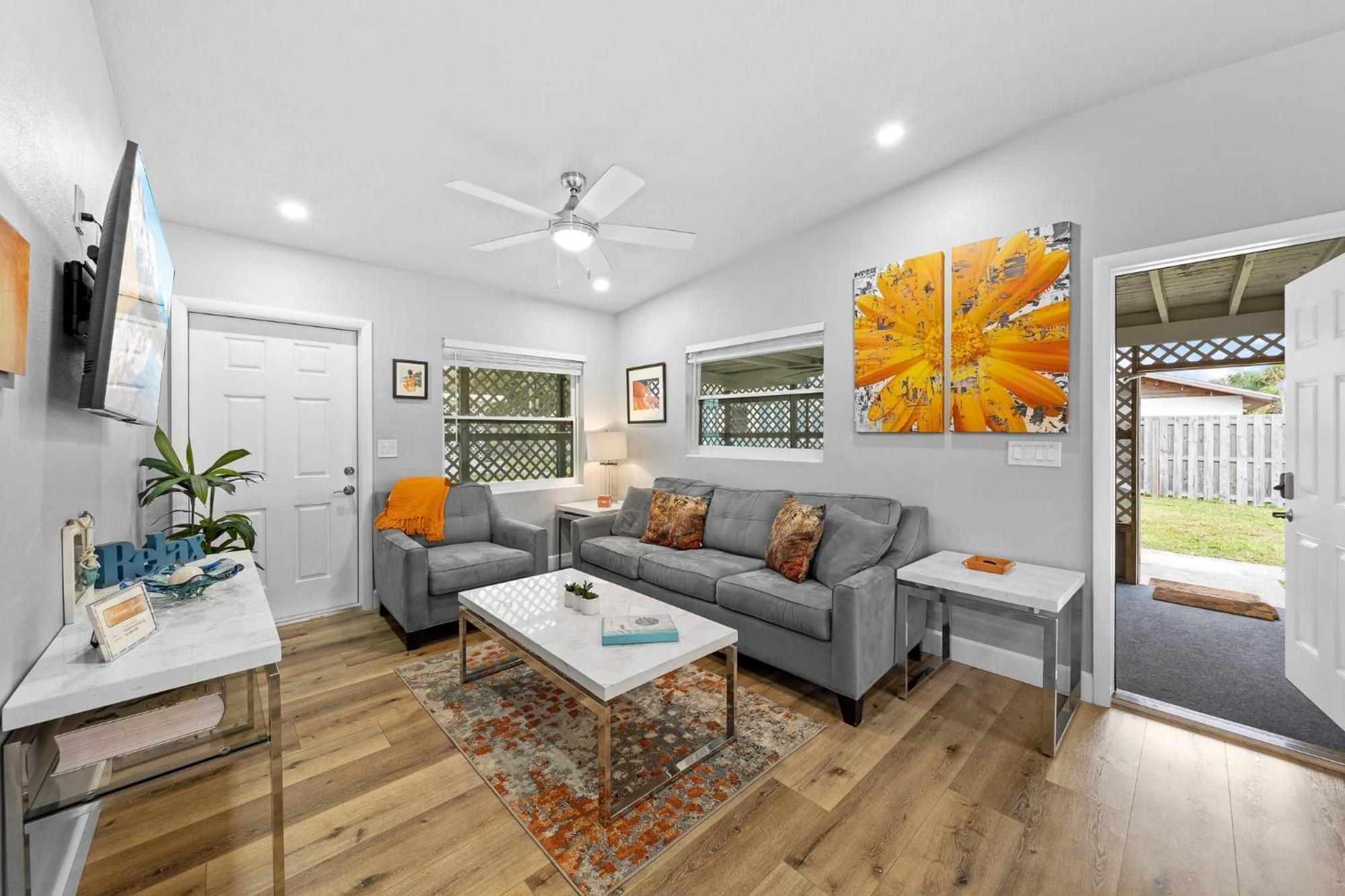 Midtown Cottage - In The Heart Of Cocoa Beach Eksteriør billede